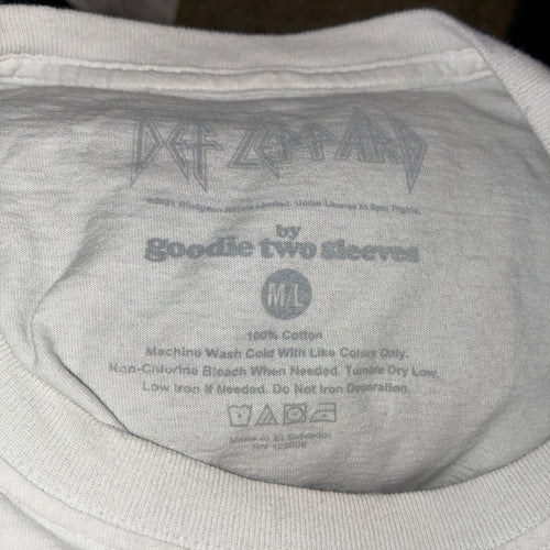 Def Lepard graphic tee